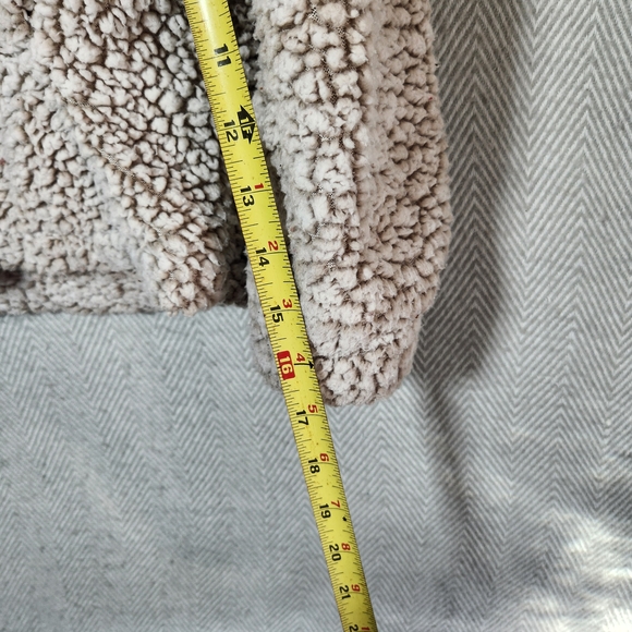 Altar'd State Size Small Cozy Cream Sherpa Jacket With Hood - Picture 9 of 11